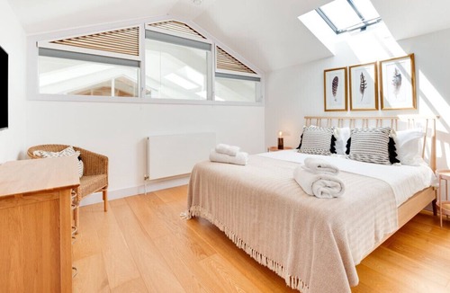 Littlebredy House | Wans Barton - Four Bedroom House, Sleeps 10