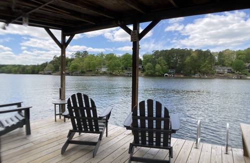 New London House | Water Front Playland at Badin Lake