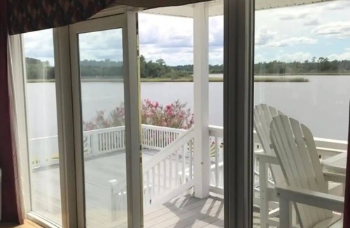 Jacksonville House | Water lovers paradise with exquisite views!