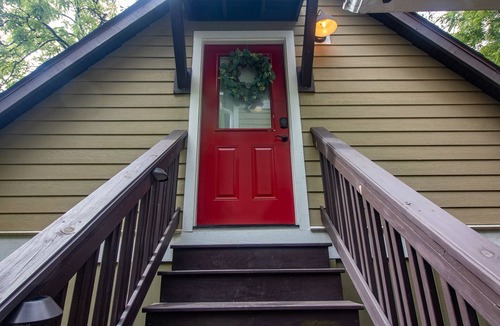 Skyland Apartment | Water & Power! Carriage House, Near Asheville and Airport!