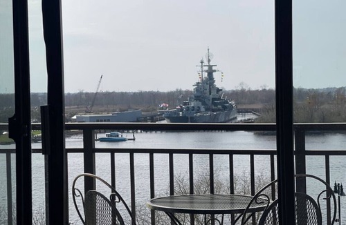 Downtown Wilmington Apartment | Water Street Retreat 04