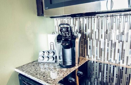 Downtown Wilmington Apartment | Water Street Retreat 08