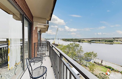 Downtown Wilmington Condo | Water Street Retreat 14