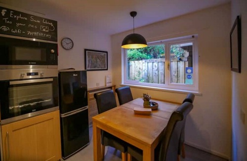 Pontneddfechan House | Waterfall Lodge - Direct access to waterfall walks
