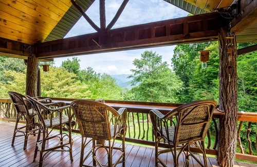 Whittier House | Waterfall Vista - A Luxurious Mountain Home Nestled in the Heart of the Smokies!