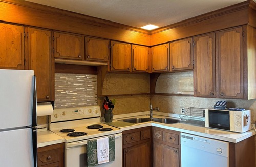 Terrell Cabin | Waterfront Cabin: beach, hot tub, kayaks & panoramic lake views