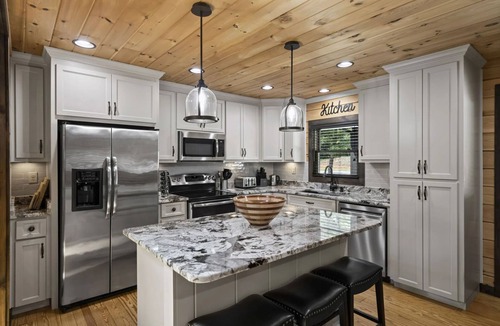 Lake Norman of Catawba Cabin | Waterfront 1-Acre | Private Dock, Hot Tub, Firepit | Bankhead Lodge by AvantStay