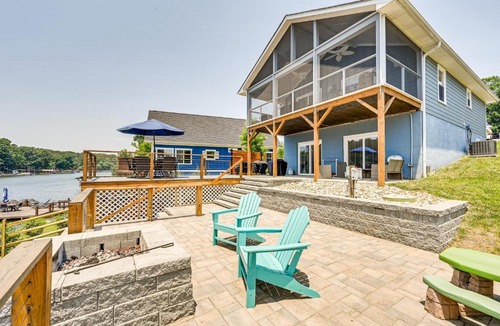 New London House | Waterfront Badin Lake Getaway Boat Dock, Fire Pit