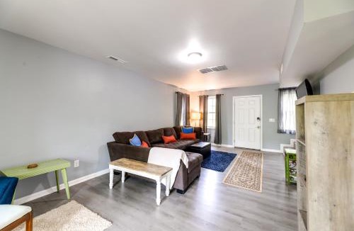Burgaw House | Waterfront Burgaw Vacation Rental with Private Yard!