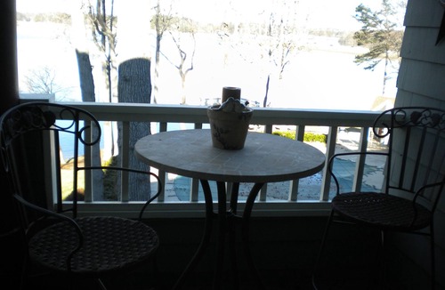 Mount Mourne Condo | Waterfront Condo Monthly Rental, Davidson NC