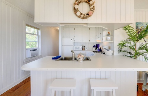 Marshallberg Cottage | Waterfront Crystal Coast Vacation Rental w/Deck!