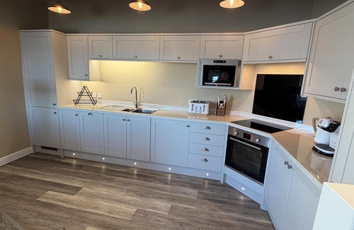 Whitehaven Apartment | Waterfront Duplex | Right on the Harbour | 1BR