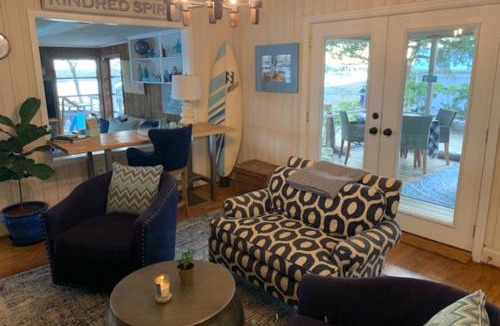 Sea Trail House | Waterfront Getaway