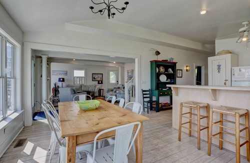 Swansboro House | WATERFRONT, gorgeous, PVT DOCK, relax, DOWNTOWN, fish, RETREAT