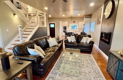 Columbia House | Waterfront, Hot Tub - 4BR, 4.5Bath, Pet Friendly