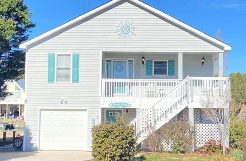 Colington Harbour House | Waterfront! Hot Tub, Game Room, Theater Room, Fire Pit, Kayaks, SUPs,YMCA,DogsOK