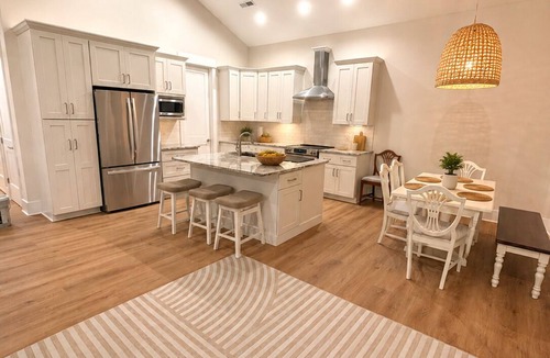 St. James House | Waterfront ICW Retreat 3BR2.5 Bath Near Oak Island and Holden Beach King Bed!