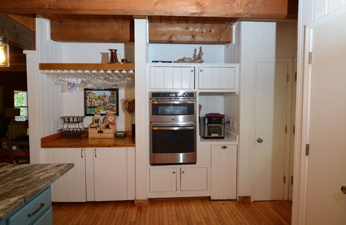Glenville House | Waterfront Lake Glenville Log Cabin Home. Minutes from hiking and Cashiers, NC