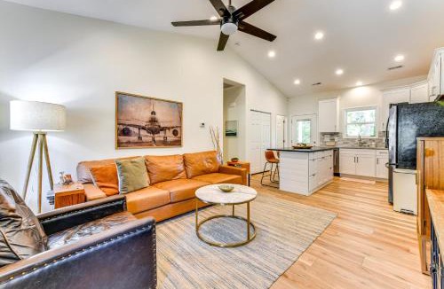 Hickory House | Waterfront Lake Hickory Retreat with Private Dock!