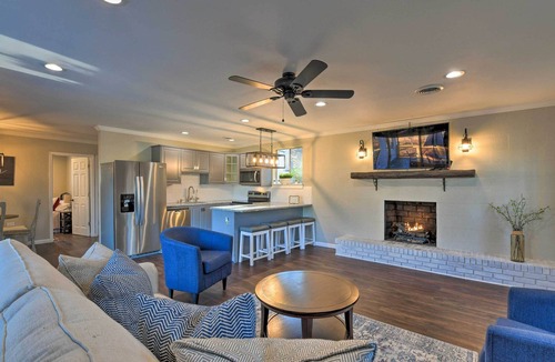 Mayhew House | Waterfront Lake Norman Escape w/ Dock & Fireplace!