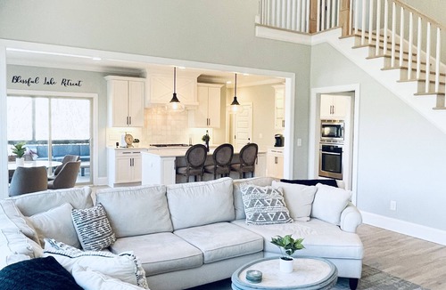 Sherrills Ford House | Waterfront Lake Norman - Sleeps 10, Hot Tub, 2kayaks, pedal boat, paddle board