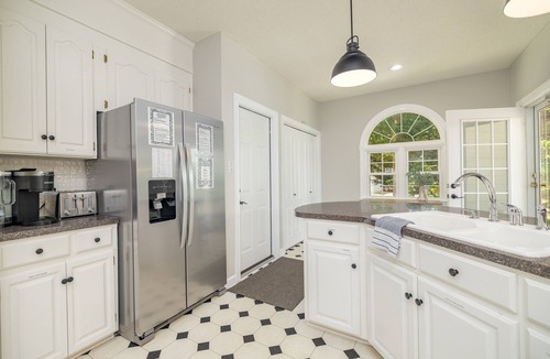 Myrick Estates House | 💥Waterfront💥Luxury HotTub🥇 Kayaks & Paddleboards 💥Pet Friendly, Game Room!