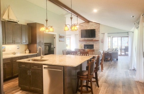 River Bend House | Waterfront Retreat