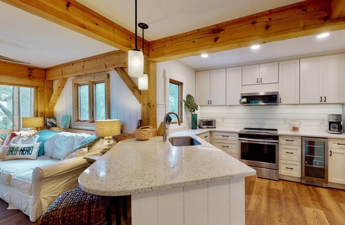 Bald Head Island Condo | Waterfront Timbercreek Condo w/Screened Porch, Steps from Pool+Dock, Bikes, Kayaks, BHI Club w/Golf