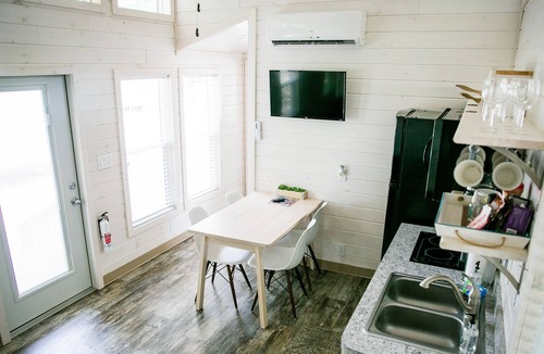 Steele Creek Cabin | Waterfront Two Bedroom Cabin #18 on the lake at Long Cove Resort - Flexible Cancellation! by RedAwning