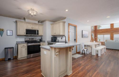 Saint Helena Island House | Waterfront Escape - Seasonal Pool - Perfect for Families and Friends!