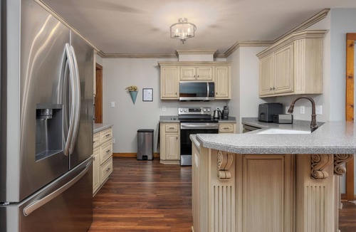 Saint Helena Island House | Waterfront Escape - Seasonal Pool– Perfect for Families & Friends!