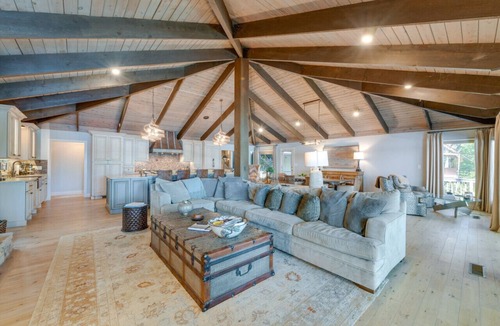 Sherrills Ford House | Waterfront w/Dock | Boat | Kayaks | Gym | Pets OK