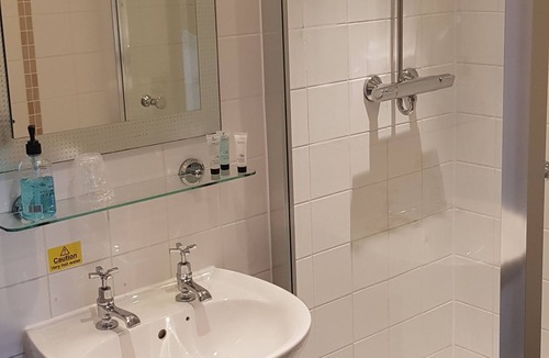 Cullompton Hotel | Waterloo Cross, Devon by Marston's Inns