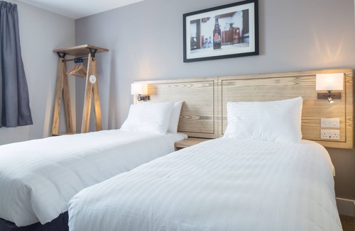 Cullompton Hotel | Waterloo Cross, Devon by Marston's Inns