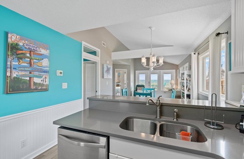 Holden Beach Condo | "Waters Edge 435-B" - Oceanfront Condo w/Community Pool, 2 Bedrooms/2 Bathrooms