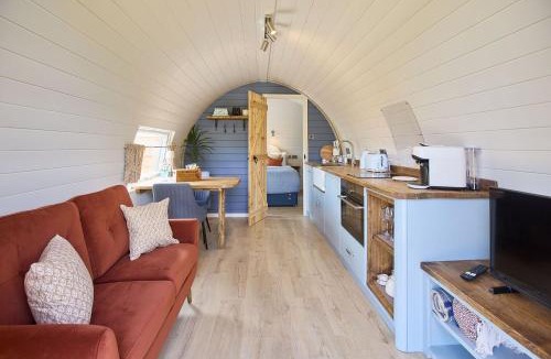Scawton House | Waters Edge Cabin