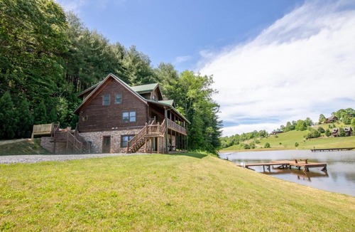 Jefferson House | Waters Edge Retreat