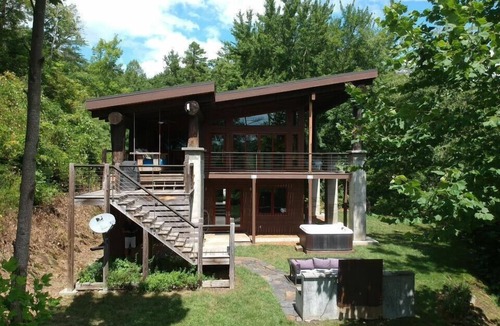 Bryson City Cabin | Watershed 03 - Free Train Tours + Custom Modern Luxury Cabin + Beautiful Sunset