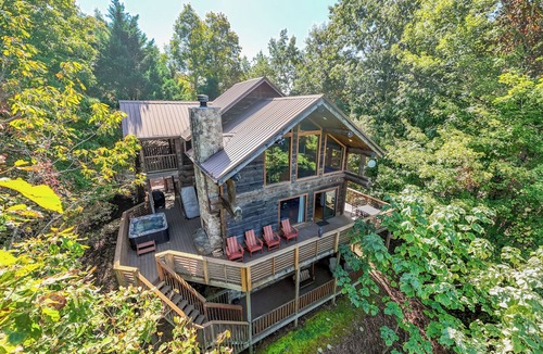 Bryson City Cabin | Watershed 10 - Two King Bedrooms with a Long Range View