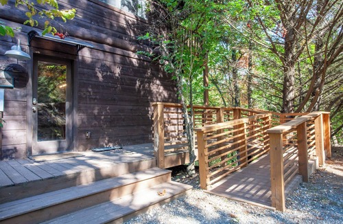 Bryson City Cabin | Watershed 10 - Two King Bedrooms with a Long Range View