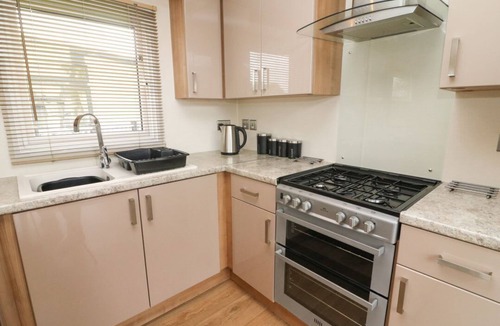 South Lakeland Leisure Village Cabin | Waterside lodge, Tewitfield