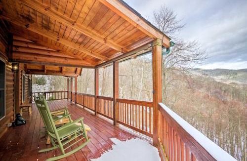 Settlers Ridge House | Waynesville Escape - Mtn Cabin Above the Clouds!