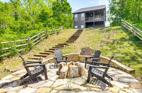 Clyde House | Waynesville House Fire Pit and Mountain Views!