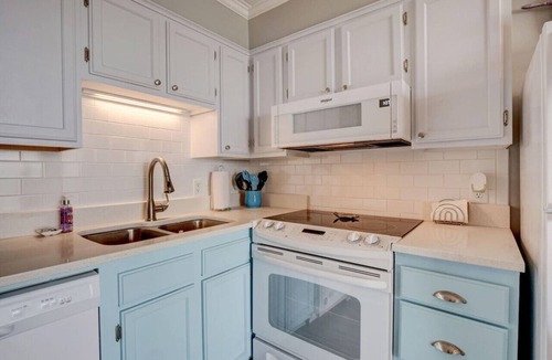 Carolina Beach Condo | Weathertree by the Sea off the Boardwalk Oceanview