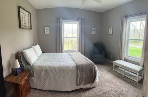 Albemarle House | Wedding Parties & Family Reunions Welcome! Spacious-Private-Ample Parking