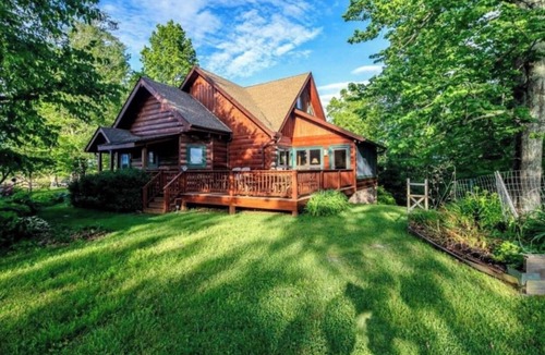 Boone Cabin | Weddings, Reunions, Corporate Retreats Sleeps 48 - up to 80 for Events