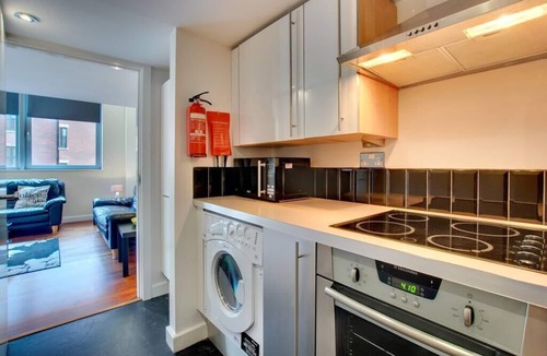 Newcastle-upon-Tyne Apartment | Week2Week Spacious City Centre Apartment