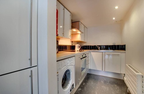 Newcastle-upon-Tyne Apartment | Week2Week Spacious City Centre Apartment