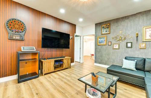 Cornelius House | Weekend Getaway in Cornelius Walk to Dining!