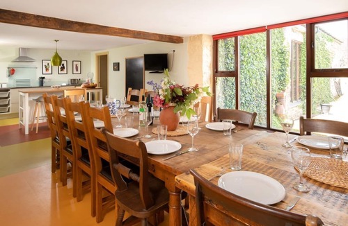 Kingswear House | Weirmarsh Big Barn. Large barn conversion with large hot tub and games room.
